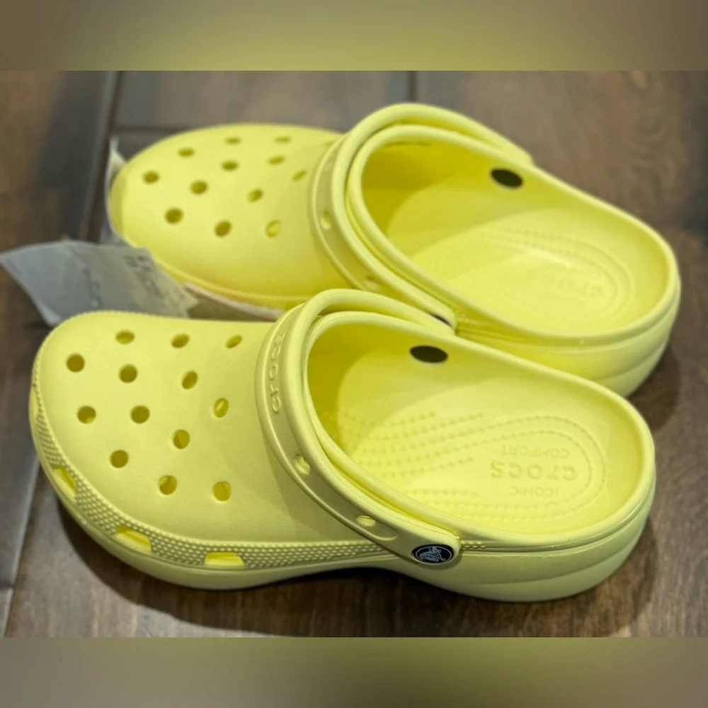 Crocs Classic Platform Clogs New- - Picture 15 of 16